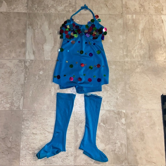 Dance costume size: INT (6x-7) - Picture 1 of 4